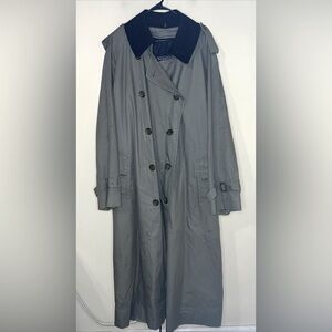 Vintage Burberry’s Olive green trench coat blue wool lining Men’s 46 Long